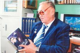 Шаравын Сүрэнжав: Тэнгэрийн хүү